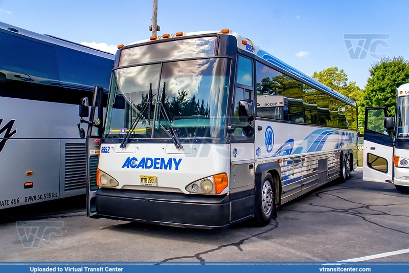 NJ Transit 8952
MCI D4500CT
On Display at the 2025 FNJHTC Bus Fest
Keywords: Academy;NJ Transit;MCI D Series;MCI D4500CT