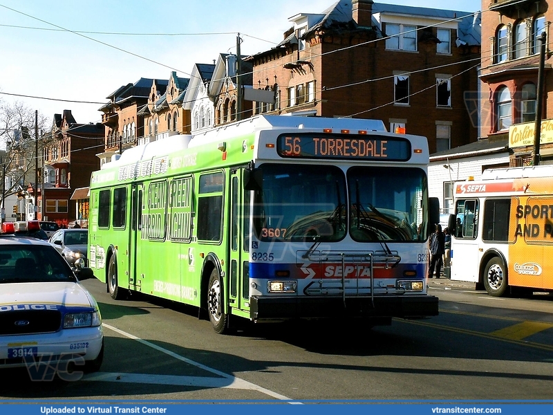 SEPTA 8235 "Green Machine" on Route 56
Green Machine Full Wrap
Route 56 to Torresdale-Cottman
New Flyer DE40LF
Autumn 2010
