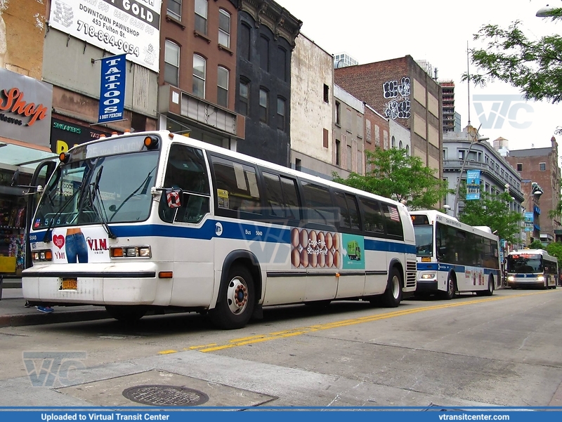 MTA New York City 5040 on Route B25
B25 via Fulton
NovaBus RTS
