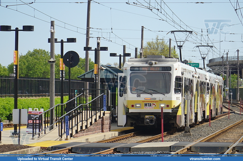 MTA Maryland Light Rail 5012 on Light RailLink
Light RailLink to Hunt Valley
