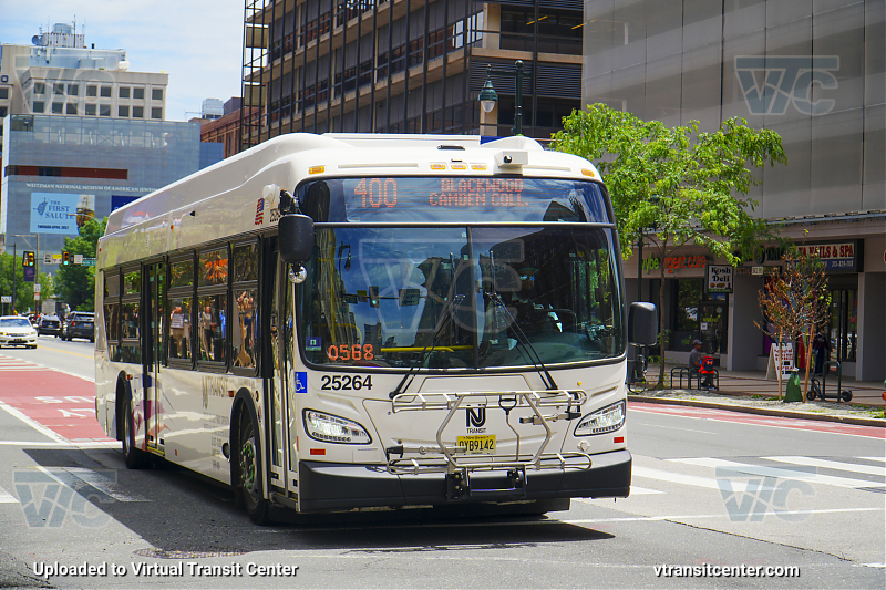 NJ Transit 25264 on Route 400
Route 400 to Blackwood - Camden Community College
New Flyer XD40
Keywords: NJTBus;NJ Transit;New Flyer XD40