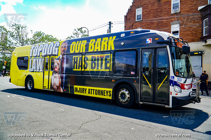SEPTA 3628 on Route 37
Side view

Top Dog Law Wrap
Keywords: SEPTA Bus;New Flyer XDE40