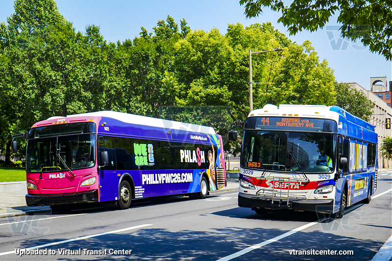 Krapf's Transit 1421 and SEPTA 3029
Two New Flyer Xcelsior buses in Downtown Philadelphia
Keywords: Krapfs Transit;New Flyer XD40;SEPTA Bus;New Flyer XDE40