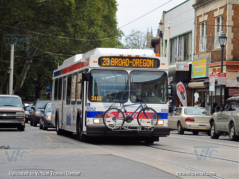 SEPTA 8252 on Route 23
Route 23 to Broad-Oregon
Keywords: SEPTA Bus;New Flyer DE40LF;2nd