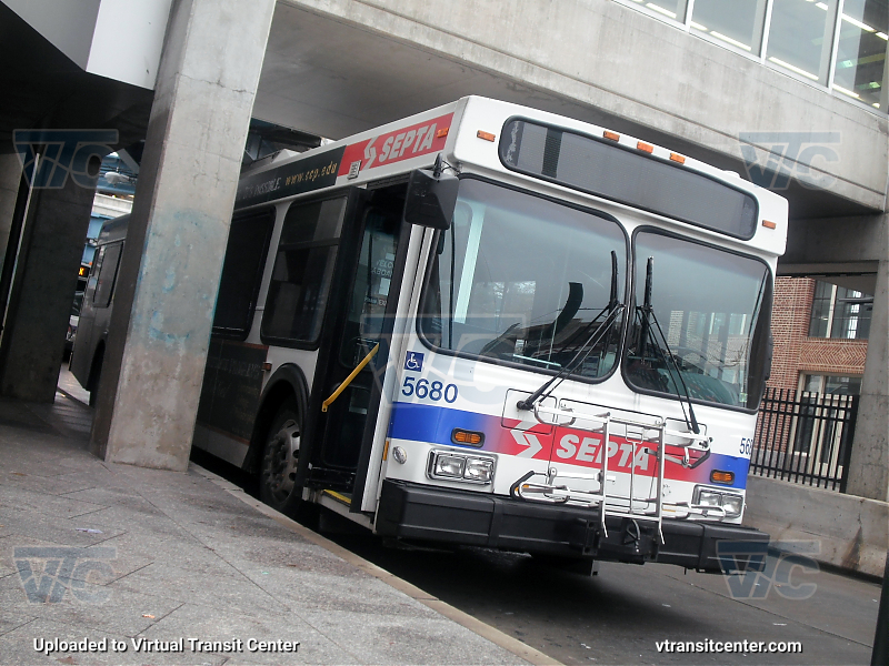 SEPTA 5680
Keywords: SEPTA Bus;New Flyer D40LF