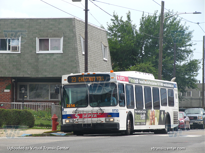 SEPTA 5732 on Route 23
Route 23 to Chestnut Hill
Keywords: SEPTA Bus;New Flyer D40LF