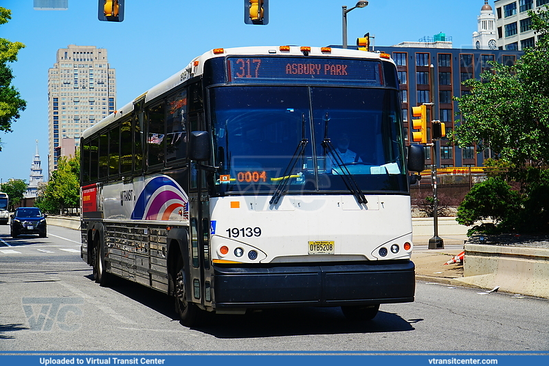 NJ Transit 19039 on Route 317
Route 317 to Asbury Park
MCI D4500CT
Keywords: NJ Transit;MCI D Series;MCI D4500CT
