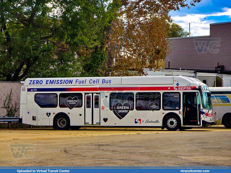 SEPTA XHE40 700 at Germantown
Zero Emission Fuel Cell Bus
New Flyer XHE40
Keywords: SEPTA;XHE40