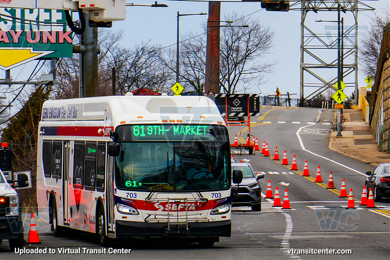 SEPTA XHE40 703 on Route 61
Route 61 to 9th-Market
New Flyer XHE40
Keywords: SEPTA Bus;Hydrogen Fuel Cell;New Flyer XHE40;Zero Emissions Bus