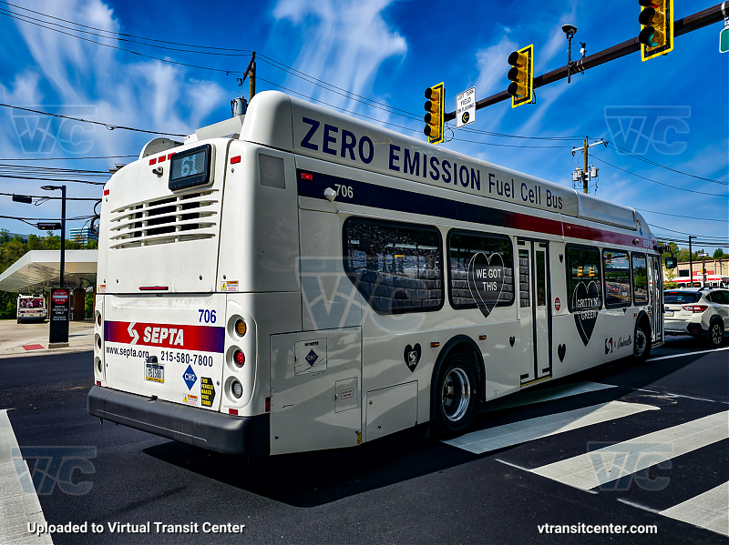 SEPTA XHE40 706 on Route 61
Route 61 to Manayunk
New Flyer XHE40
Keywords: SEPTA Bus;Hydrogen Fuel Cell;New Flyer XHE40;Zero Emissions Bus