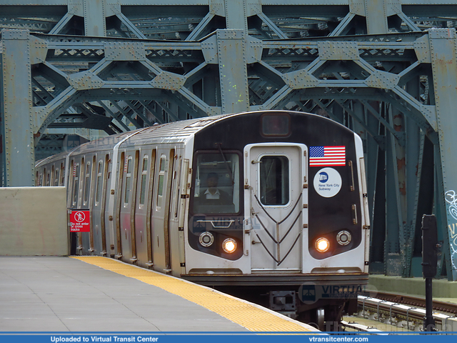 MTA New York City Subway R160A Consist on the F Train
Alstom R160A
F Train to Jamaica-179 St
Smith-9 Street Station, Brooklyn, New York City, NY
Keywords: NYC Subway;Alstom;R160