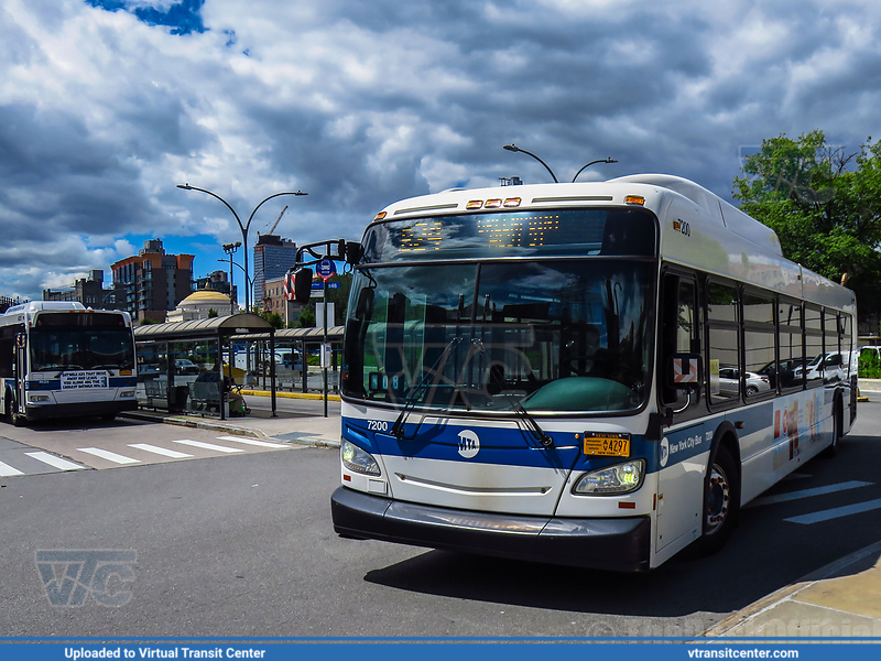 MTA New York City 7200 on route B24
B24 to Greenpoint
New Flyer XD40
Williamsburg Bridge Plaza, Brooklyn, NYC
Keywords: NYCT;New Flyer XD40