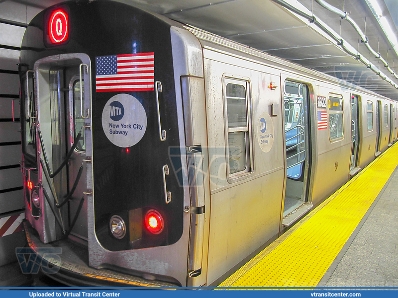 MTA New York City Subway R160B 8822 on the Q train at 96th Street
Q Train to 96 St-2 Av
Kawasaki R160B
96th Street-2nd Avenue Station, Manhattan, New York City, NY

Photo taken January 28th, 2018

Keywords: NYC Subway;Kawasaki;R160