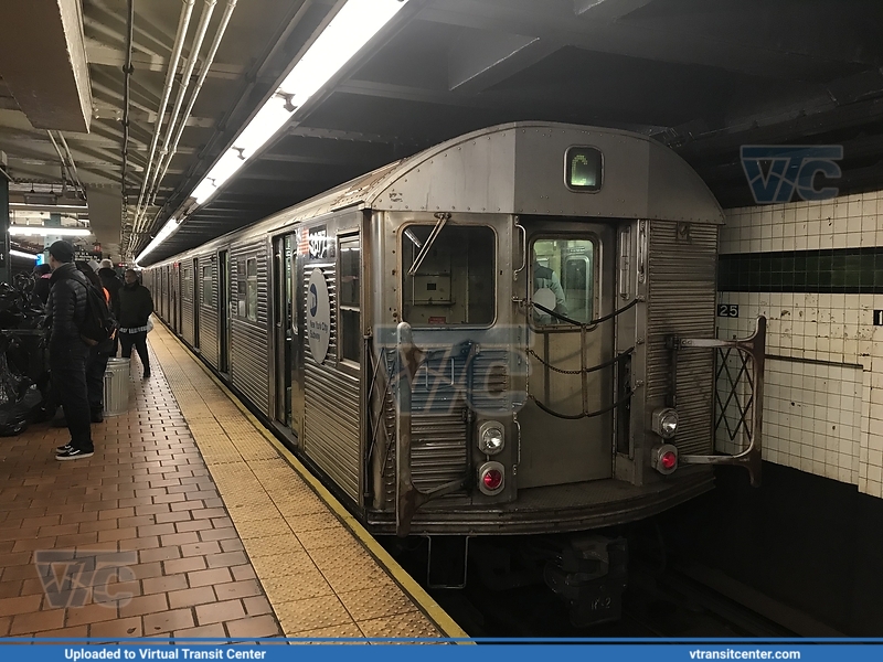 MTA New York City Subway R32 Consist on the C Train
C Train to 168 St Manhattan
Budd R32
125 St/St Nicholas Station, Manhattan, New York City, NY
Keywords: NYC Subway;Budd;R32