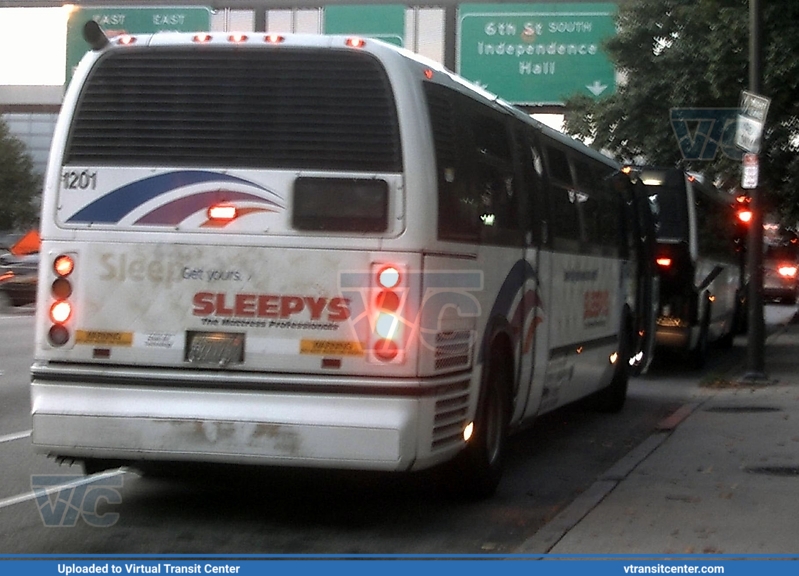 NJ Transit 1201
Not In Service
NovaBus RTS
6th Street at Race Street, Philadelphia, PA
October 12th, 2009
Keywords: NJTBus;RTS