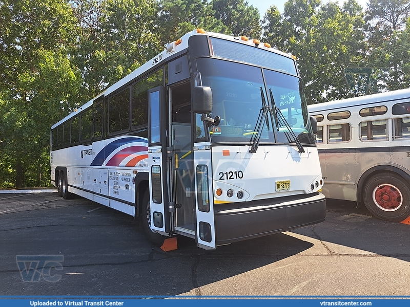 NJ Transit 21210
Not In Service
MCI D4500CT
St Veronica Parish on US-9, Howell Township, NJ
September 14th, 2024
Keywords: NJTBus;D4500CT