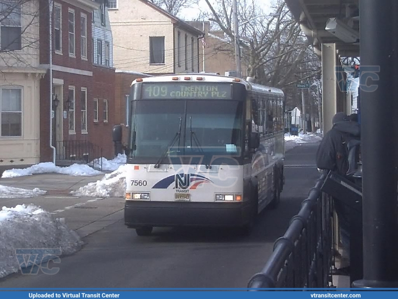 NJ Transit 7560 on Route 409
Route 409 Trenton via Country Plaza
MCI D4000
November 11th, 2009
Keywords: NJTBus;D4000CL