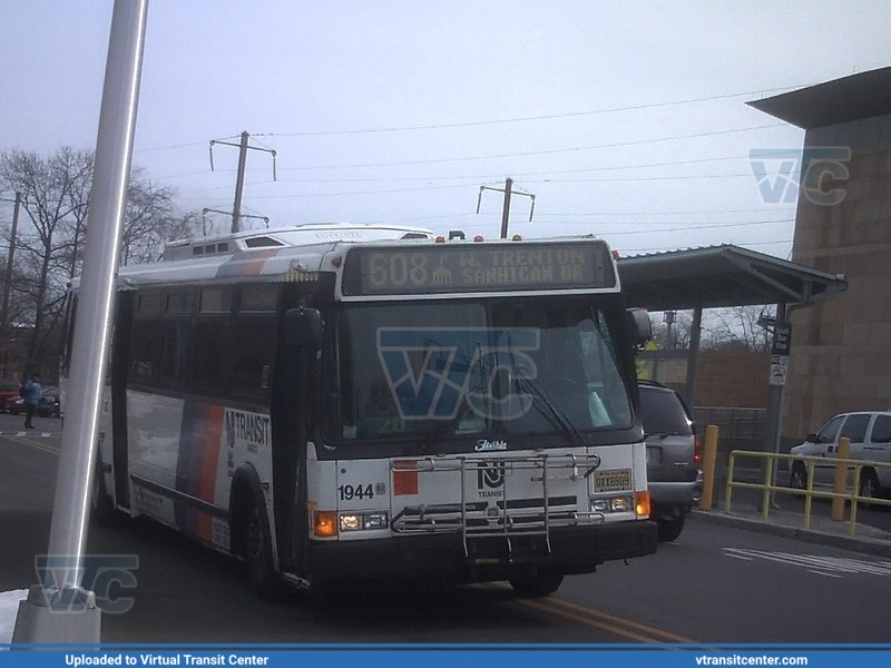 NJ Transit 1944 on Route 608
Flxible Metro-D
Trenton Transit Center, Trenton, NJ
November 11th, 2009
Keywords: NJTBus;MetroD