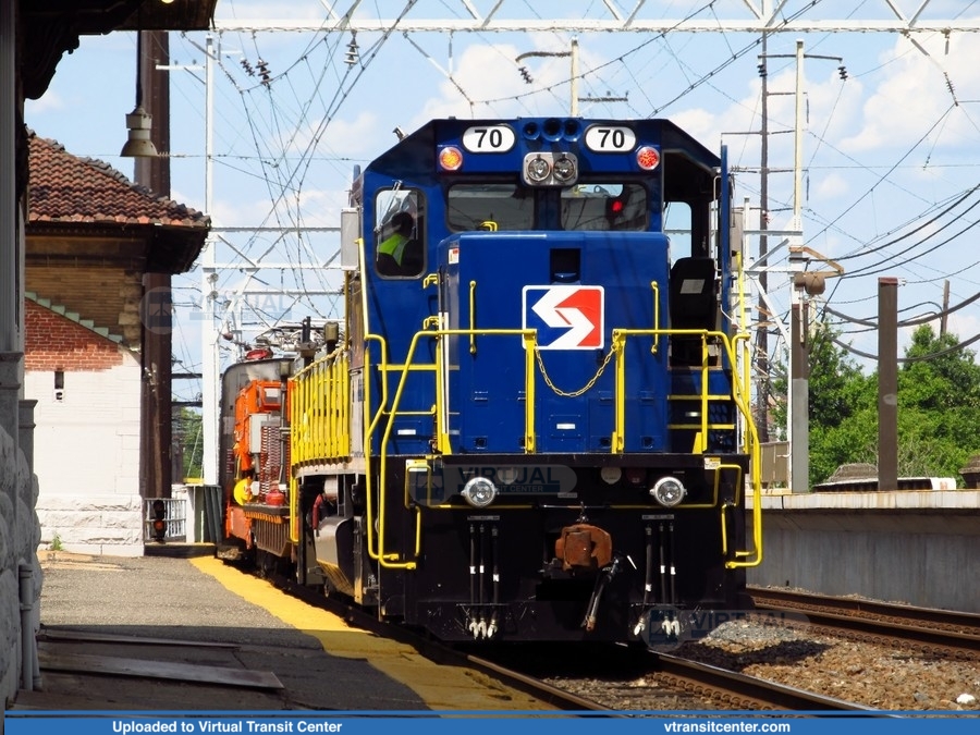 SEPTA 70
Work Train
National Rail Equipment 2GS14B-DE (Diesel Locomotive)
Wayne Junction Station, Philadelphia, PA
July 15th, 2011
