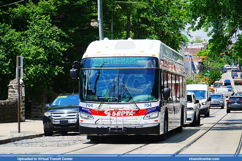 SEPTA XHE40 704 on Route 23
SEPTA Hydrogen Fuel Cell Bus Debut on Route 23
Route 23 to 11th-Market
New Flyer XHE40
Keywords: SEPTABus;XHE40
