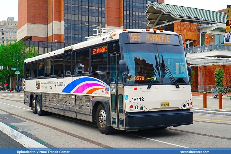 NJ Transit 19142 on Route 555
Route 555 to Avandale
MCI D4500CT
Keywords: NJ Transit;MCI D Series;MCI D4500CT