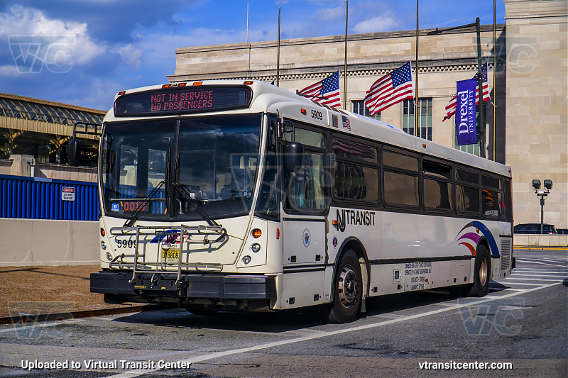 NJ Transit 5909
Laying over to become a 414 bus
