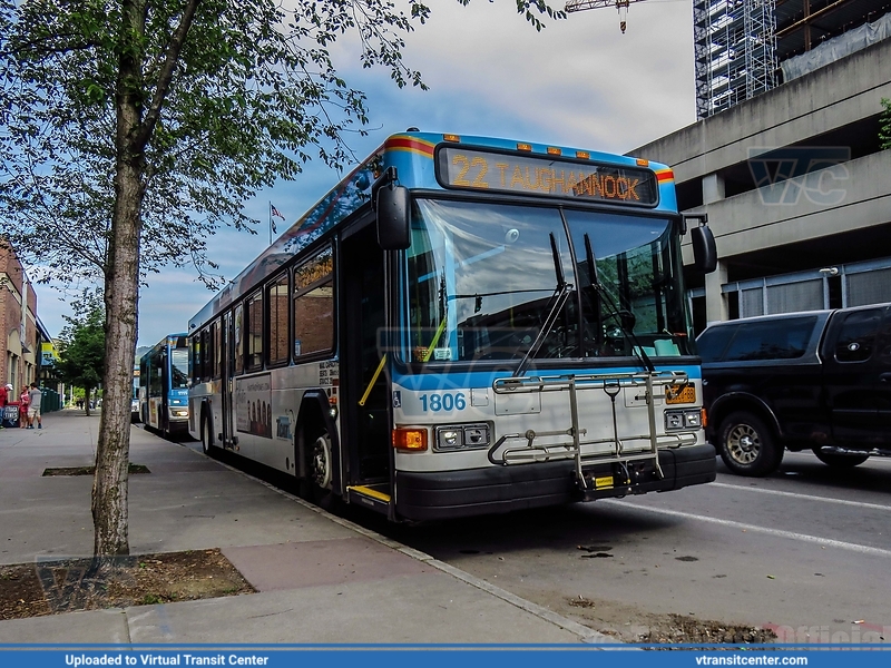 Tompkins Consolidated Area Transit - TCAT 1806 on route 22
22 via Taughanock Blvd
Gillig Low Floor
Ithaca Commons - Green Street, Ithaca, NY
Keywords: TCAT;GilligLF