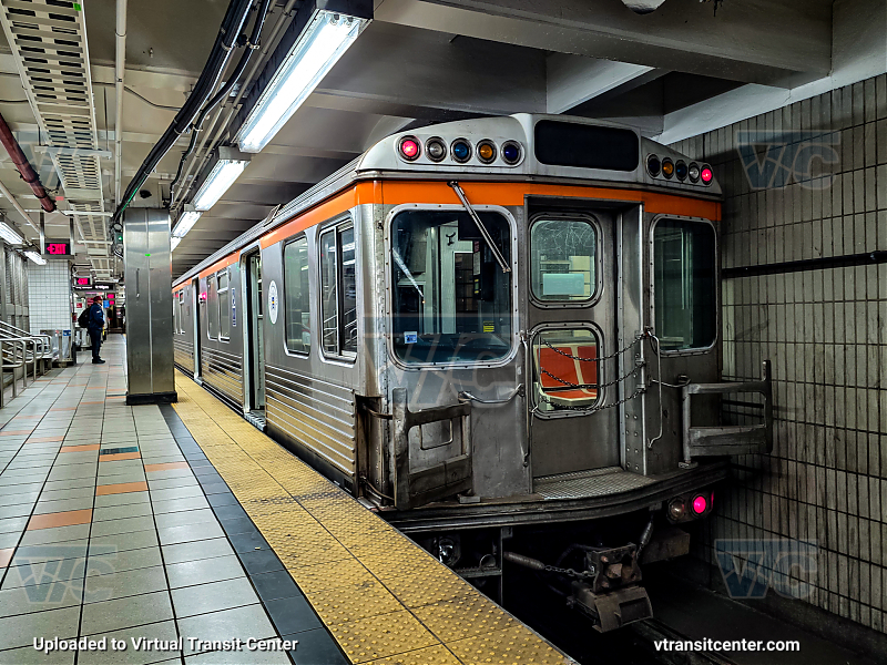 SEPTA Metro Broad Street/B-IV 684 on B3 Southbound
B3 Southbound to 8th-Market
Kawasaki Heavy B-IV
