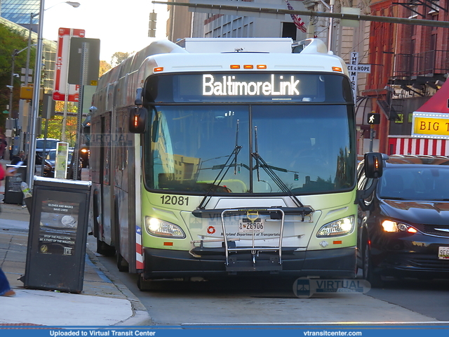 BaltimoreLink 12081 on CityLink Yellow
CityLink Yellow to Mondawmin
New Flyer XDE60
Fayette and Gay Streets, Baltimore, MD
Keywords: MTAMDBus;New Flyer XDE60