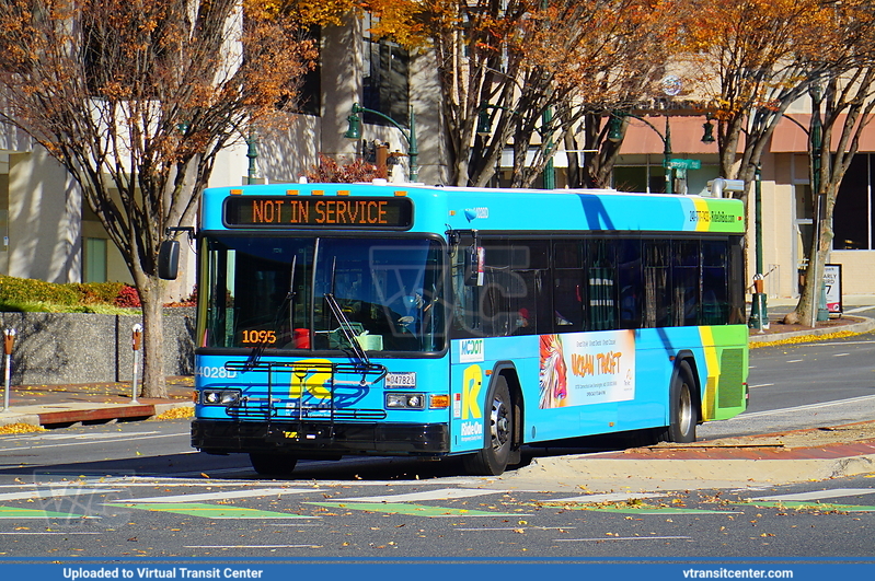 Montgomery County Ride-ON 4402D
Not in Service
Gillig Low Floor
Silver Spring Metro Station, Silver Spring, MD
Keywords: GilligLF