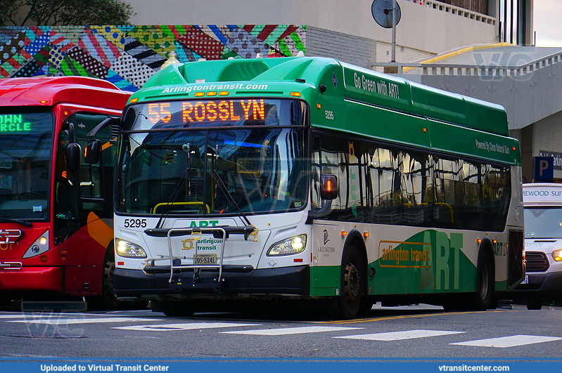 Arlington ART 5295 on Route 55
Route 55 to Rosslyn Metro Station
New Flyer XN40
Rosslyn Station, Rosslyn, VA
Keywords: XN40
