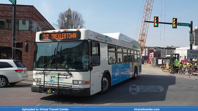 LANTA 2164 on the EBS Blue
Enhanced Bus Service (EBS) Blue to Trexletown
3rd Street and Ferry Avenue, Easton, PA
Gillig Low Floor
Keywords: LANTA;Gillig