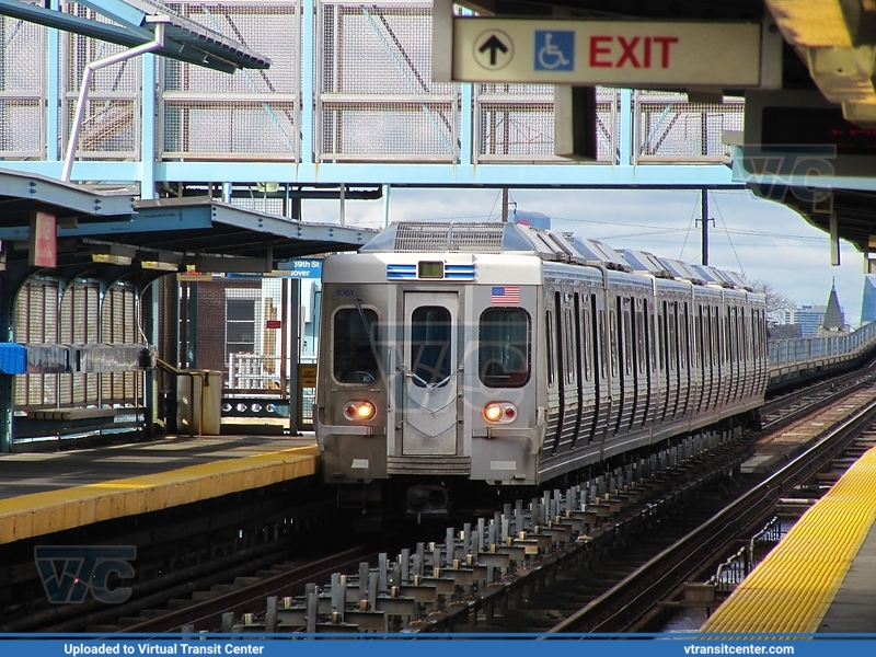 M4 Cars apparoach Tioga
4/1/17
Keywords: SEPTA;Market-Frankford Line