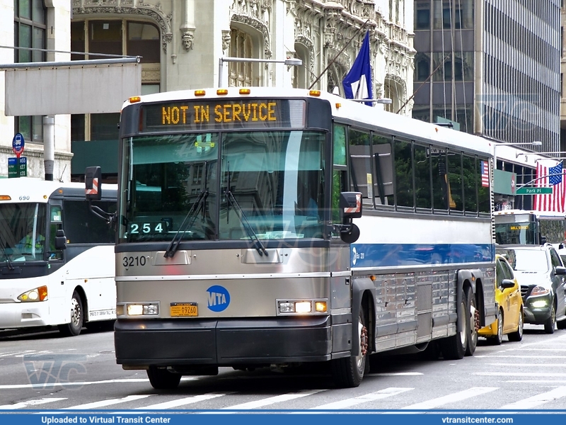 MTA New York City 3210 NIS
Not In Service
MCI D4500CL
Park Avenue, near Park Pl, Manhattan, New York City, NY
May 24th 2017
Keywords: MTA Bus;MCI D4500