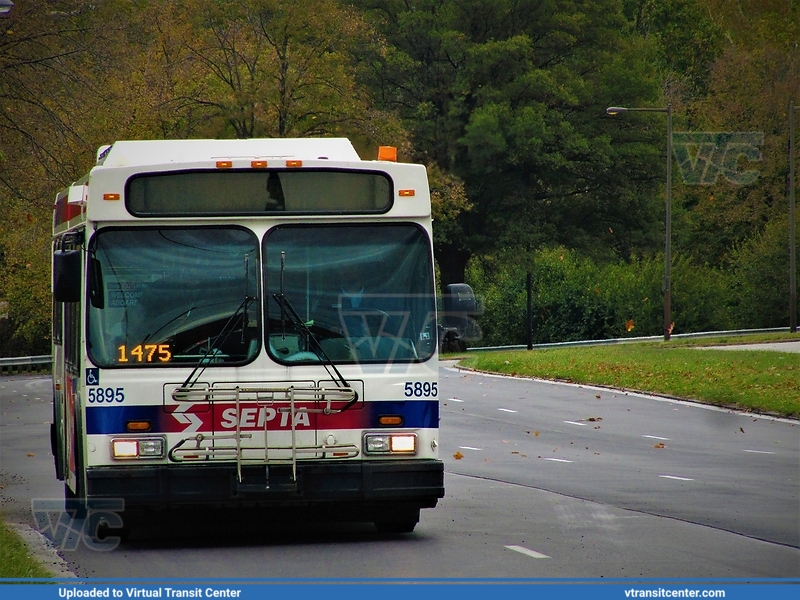 SEPTA 5895 on route 20
20 to Frankford Transportation Center via Keswick
New Flyer D40LF
Roosevelt Boulevard and Cottman Avenue, Philadelphia, PA
October 26th, 2017
