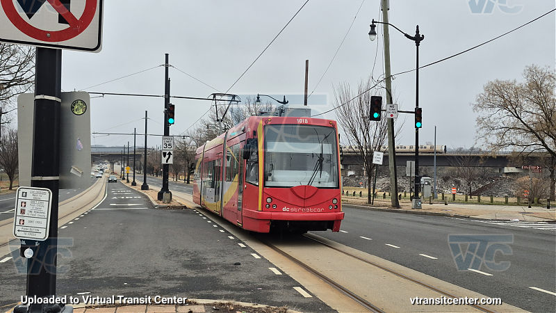 DC Streetcar 101 at Oklahoma/Benning
DC Streetcar
Inekon Trams LRV

