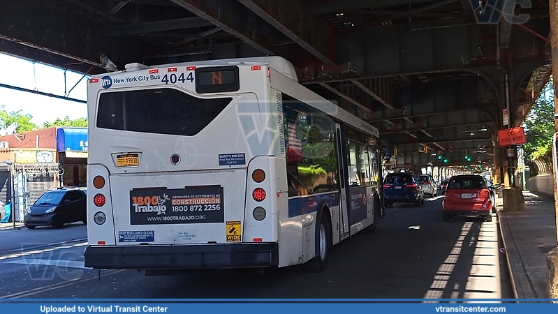 N train shuttle 
N train shuttle 
