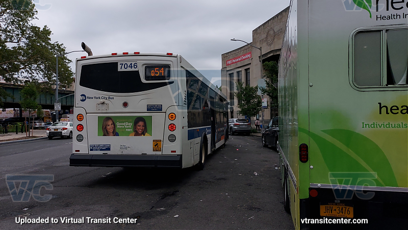 2011 Orion VII EPA10 #7046 on the 6 shuttle 
2011 Orion VII EPA10 #7046 on the 6 shuttle 
