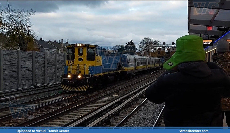 LIRR MP15AC at Elmont
Elmont
