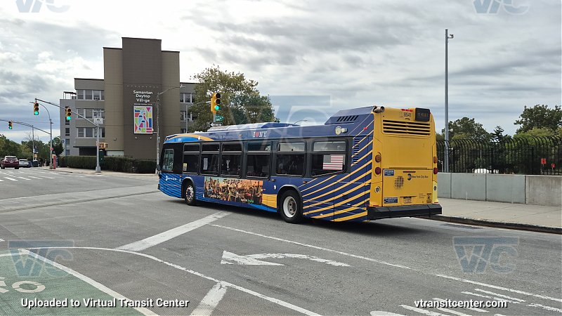 New York City Transit Bus #8541 on the T300 E shuttle 
New York City Transit Bus #8541 on the T300 E shuttle 
