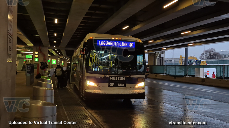 MTA Bus Company #7455 on the Q70-SBS
MTA Bus Company #7455 on the Q70-SBS
