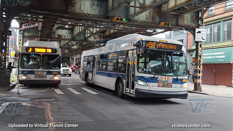 MTA New York City 4872 on the B107 M shuttle
2011 NFI XD40 #4872 on the B107 M shuttle
