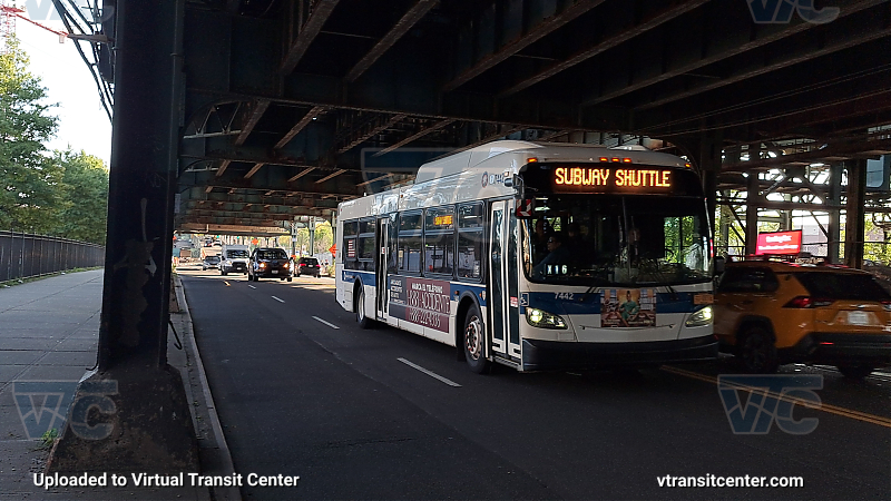 MTA New York City 7442 on the Q118 7 shuttle
2015 NFI XD40 #7442 on the Q118 7 shuttle
