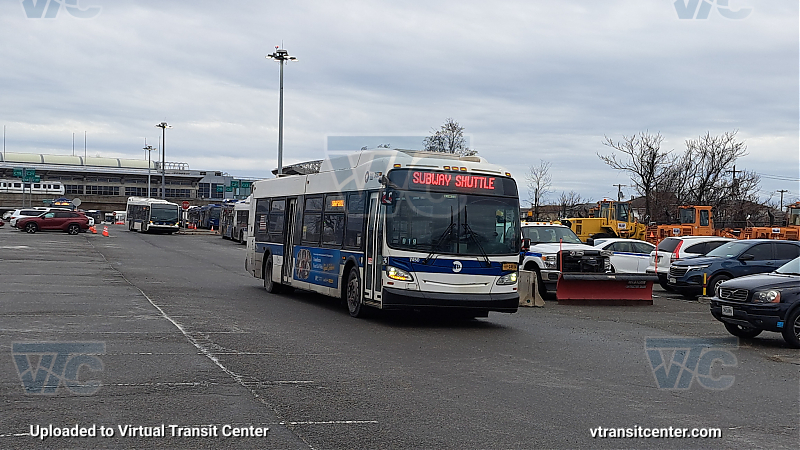 2015 NFI XD40 #7450 on the Q98 A shuttle 
2015 NFI XD40 #7450 on the Q98 A shuttle 
