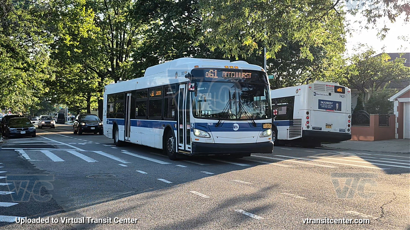 2015 NFI XD40 #7431 on the Q61
2015 NFI XD40 #7431 on the Q61
