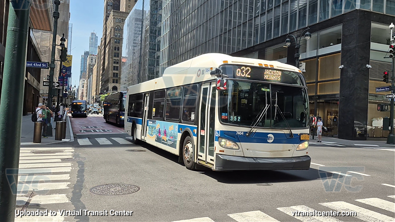 2015 NFI XD40 #7464 on the Q32
2015 NFI XD40 #7464 on the Q32
