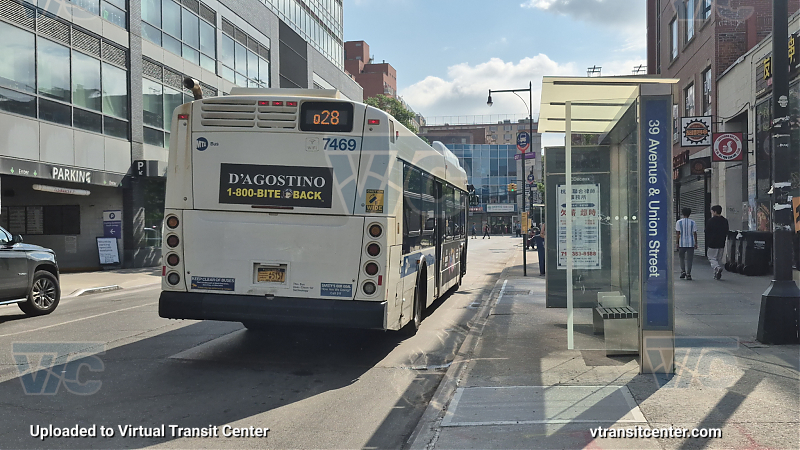 2015 NFI XD40 #7469 on the Q28
2015 NFI XD40 #7469 on the Q28
