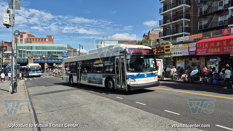 2015 NFI XD40 #7475 on the Q26
2015 NFI XD40 #7475 on the Q26
