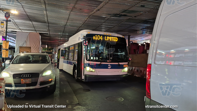 2011 NFI XD40 #4895 on the B104 J shuttle
2011 NFI XD40 #4895 on the B104 J shuttle
