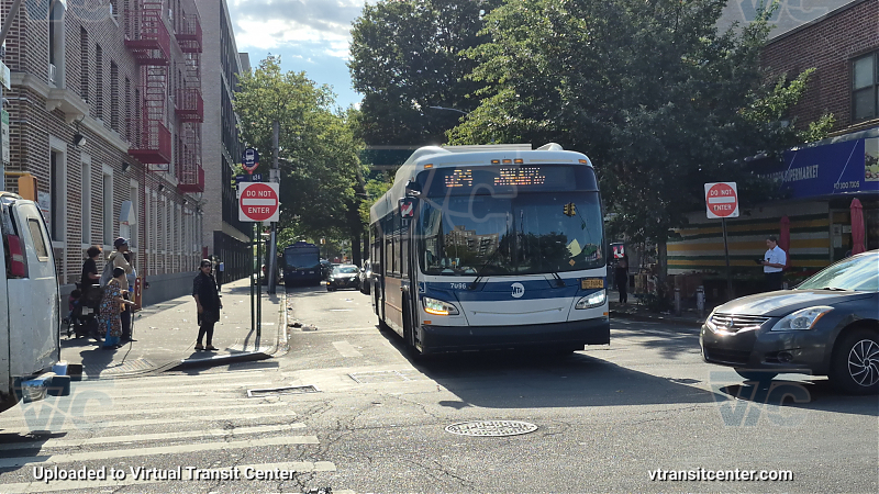 2015 NFI XD40 #7096 on the Q24
2015 NFI XD40 #7096 on the Q24
